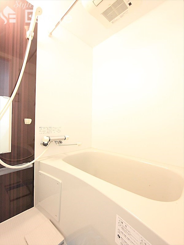 バス・シャワールーム　バスルーム