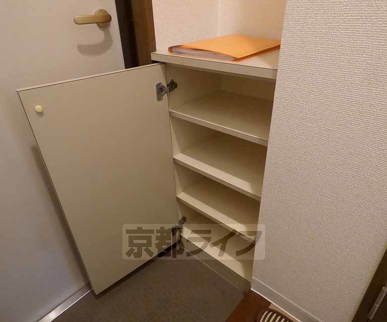 収納　シューズボックスです。