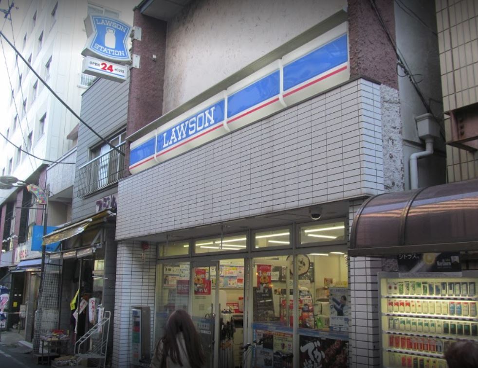コンビニ　ローソン 代田橋駅北口店（コンビニ）まで553m