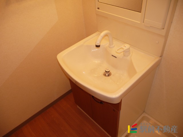 洗面設備　洗髪洗面化粧台