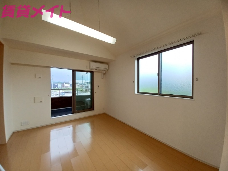 居室・リビング　同型参考写真