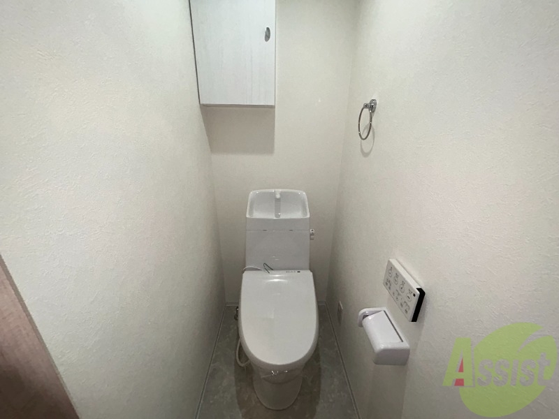 トイレ　トイレは温水洗浄便座となっており、快適にお使いいただけます。