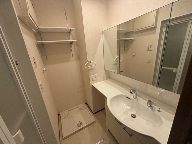 洗面設備　１０１　洗髪洗面化粧台