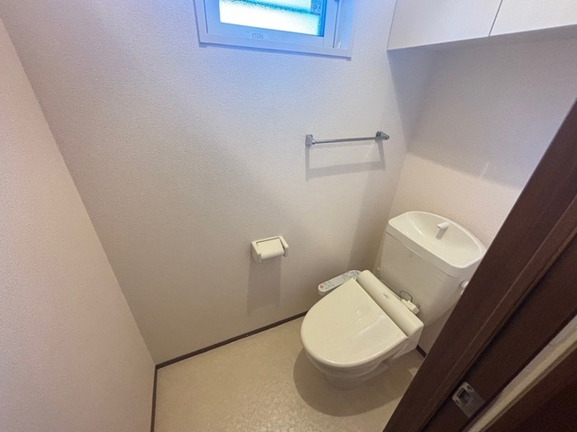 トイレ　１０１　温水洗浄暖房便座