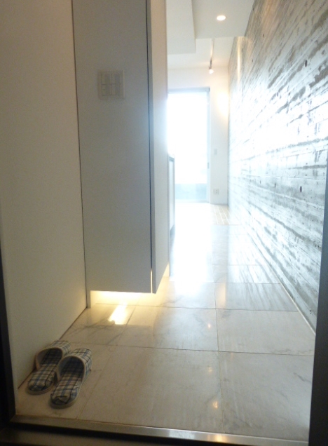 玄関　他部屋参考写真です。