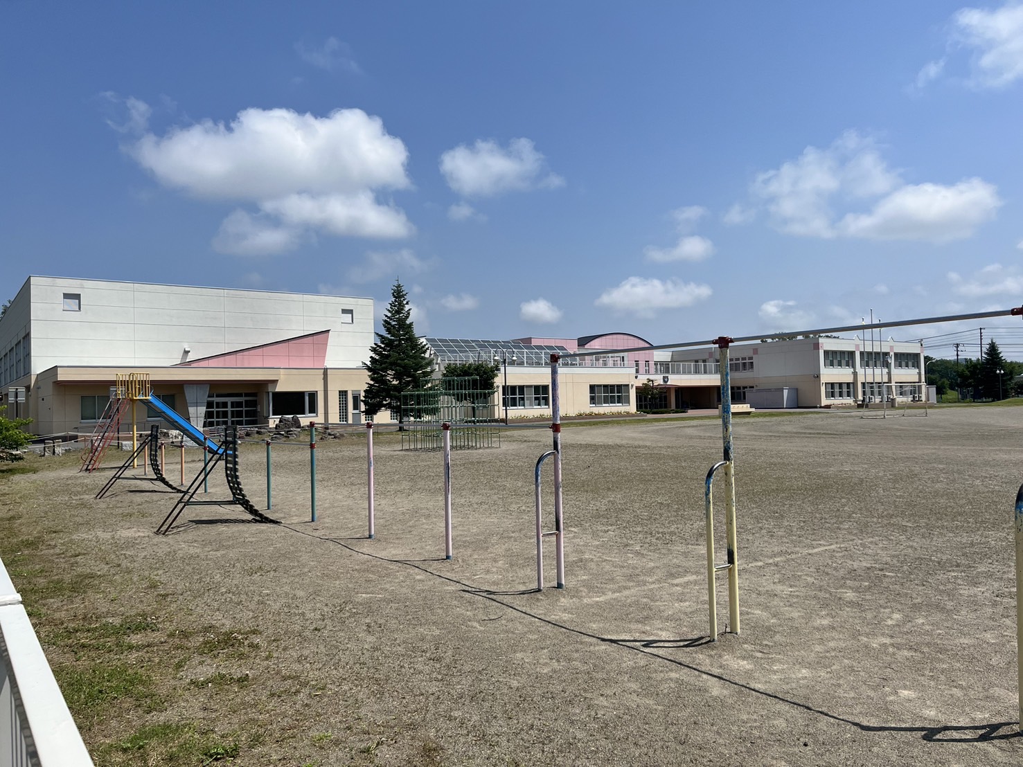 小学校　北見市立小泉小学校（小学校）まで2944m