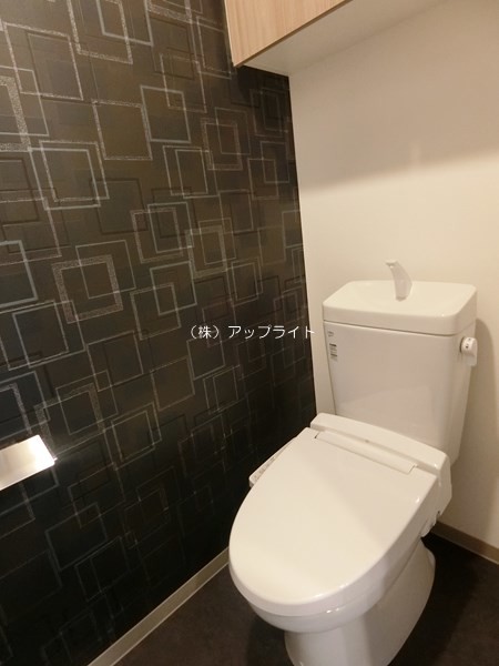 トイレ　温水洗浄便座