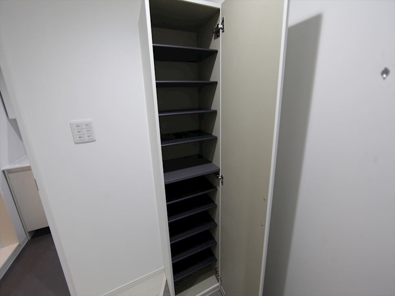 玄関　玄関　シューズボックス付（収納充実してます）　同仕様写真