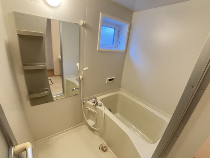 バス・シャワールーム　お風呂で日々の疲れを落としましょう