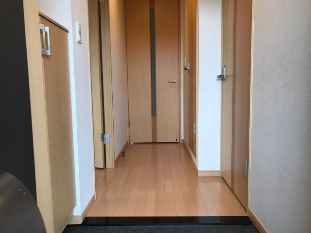 玄関　廊下