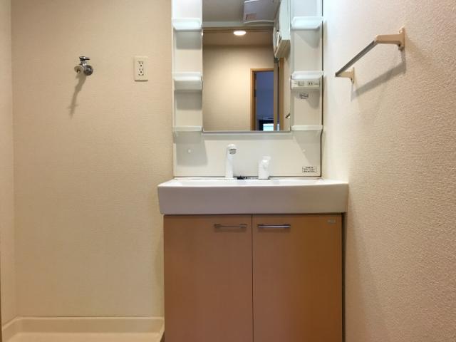 洗面設備　洗髪洗面化粧台