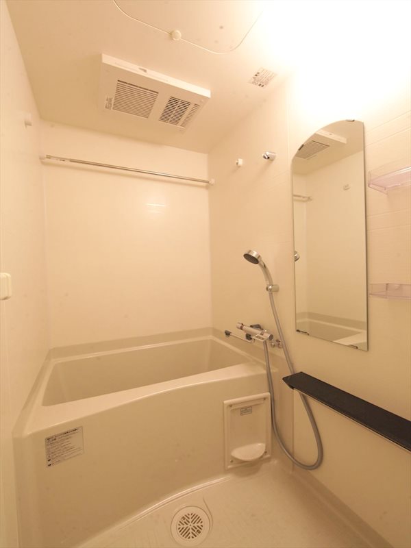 バス・シャワールーム　浴室暖房乾燥機能付バス