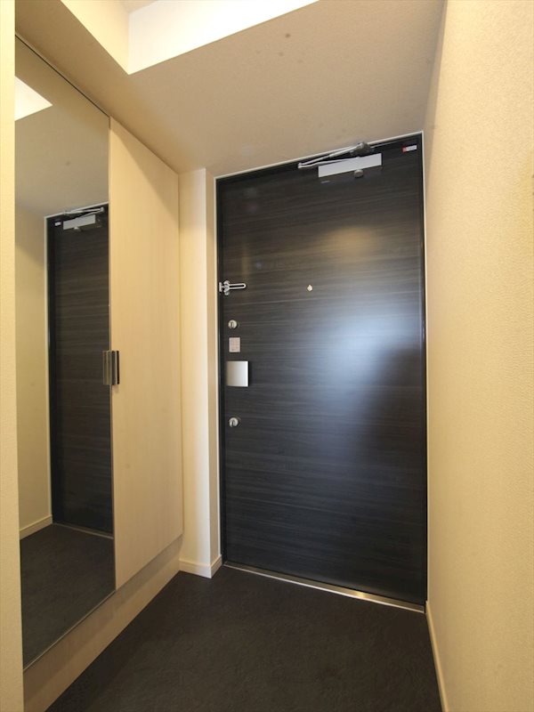 玄関　玄関（シューズボックス完備）