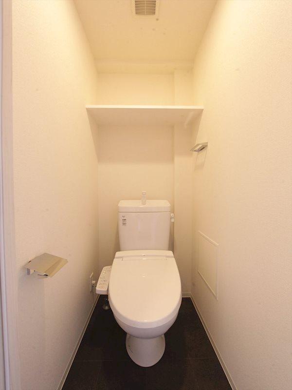 トイレ　温水洗浄便座付トイレ