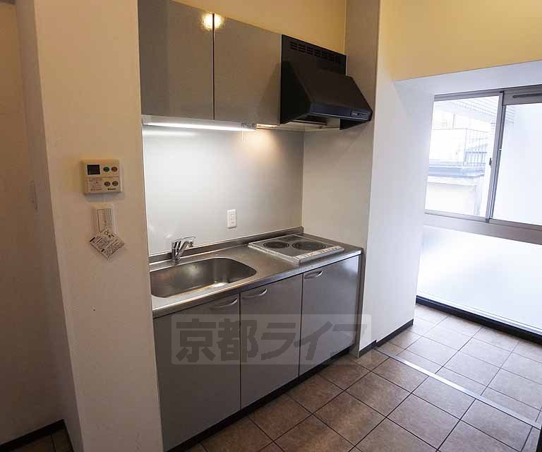 キッチン　ＩＨコンロでお掃除らくらくです。