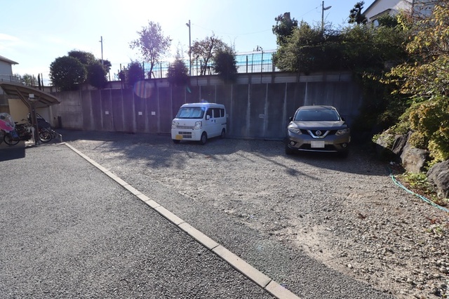 駐車場　駐車場