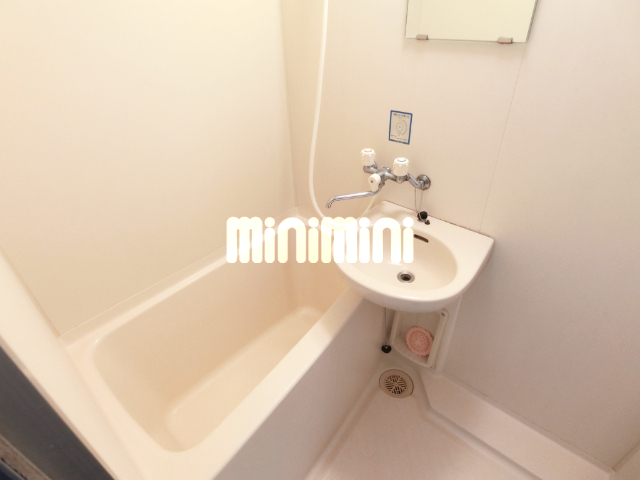 バス・シャワールーム　※室内写真は別室サンプル。