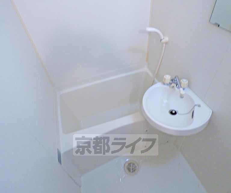 バス・シャワールーム　落ち着くスペースです。