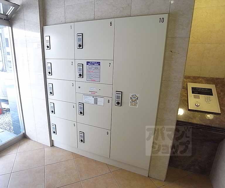 ロビー　宅配ＢＯＸ付