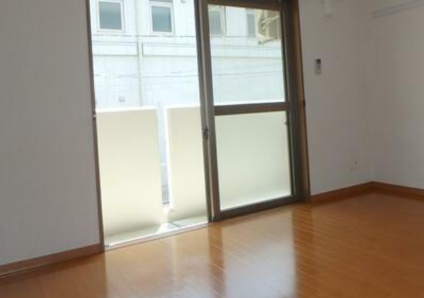 バルコニー　陽当たり良好なバルコニーです