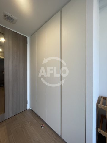 収納　ザ・パークハビオ江坂公園　クローゼット