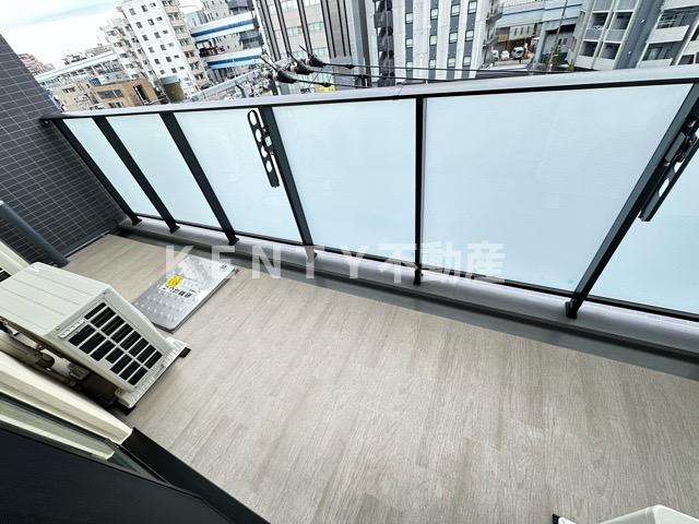 バルコニー　開放的で明るい空間を演出してくれるバルコニーです