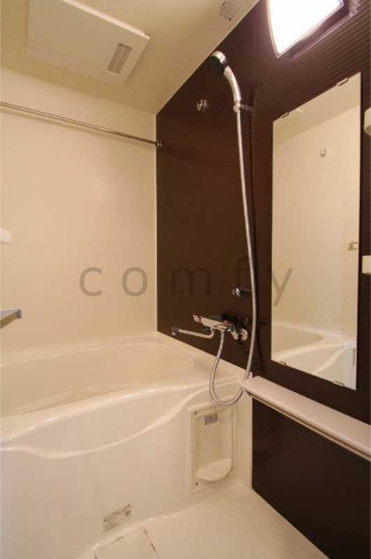 バス・シャワールーム　バスルーム