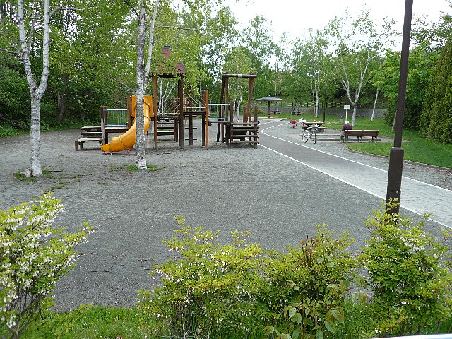 公園　北野緑地（公園）まで734m