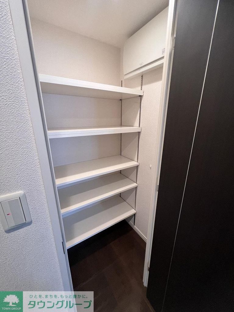 収納　廊下収納