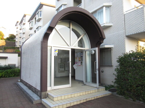 その他　マンションエントランス