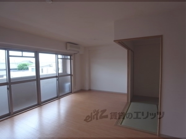 居室・リビング　リビング