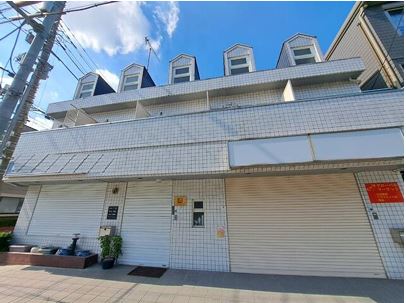 建物外観　木造住宅は空気の循環が起こりやすく、冬の結露も少ないです。