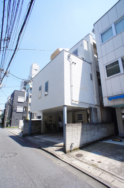 キッチン　上下収納豊富な使い勝手の良いコンパクトキッチンです♪