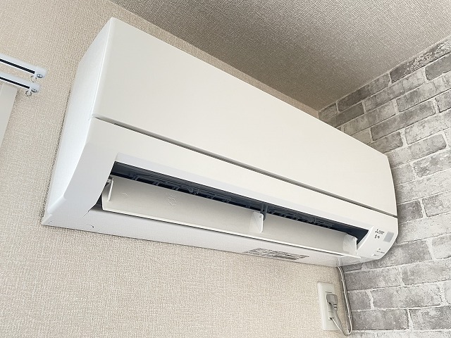 その他設備　暑い夏や寒い冬に大活躍のエアコン付きです☆冷暖房完備で1年中