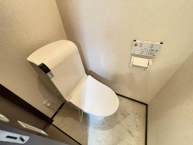 トイレ　トイレ