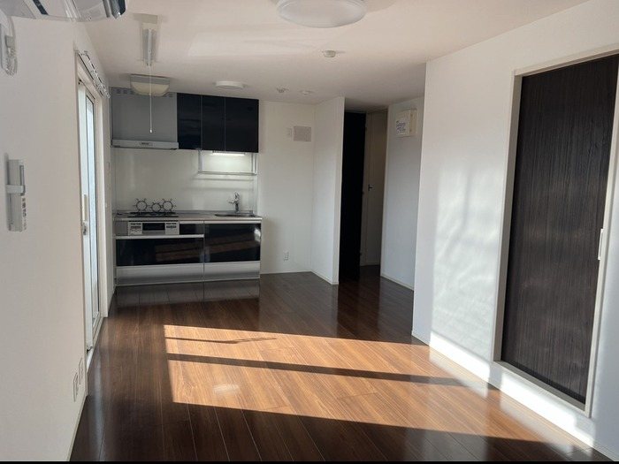 居室・リビング　落ち着いた印象の10.4帖LDK