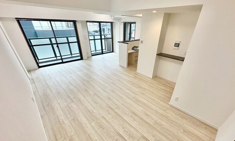 居室・リビング　フルリノベーションルーム　　ワイドリビング16.2帖