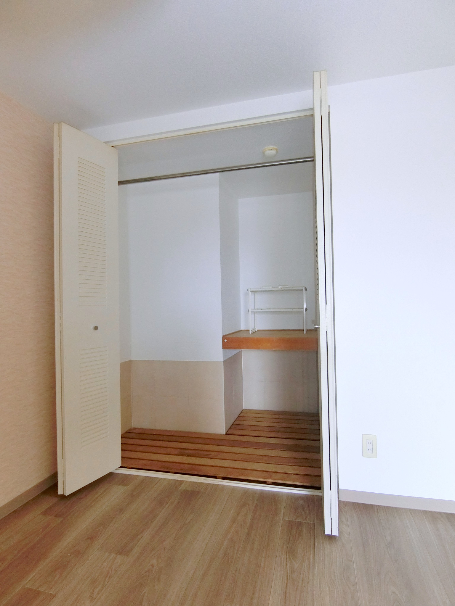 収納　クローゼット付きです。