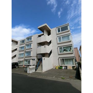 建物外観　敷金・礼金不要で契約可能です☆