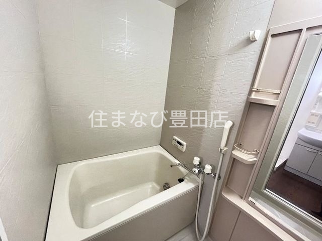 名鉄西尾線 南安城駅 徒歩12分 2階建 築24年の風呂写真