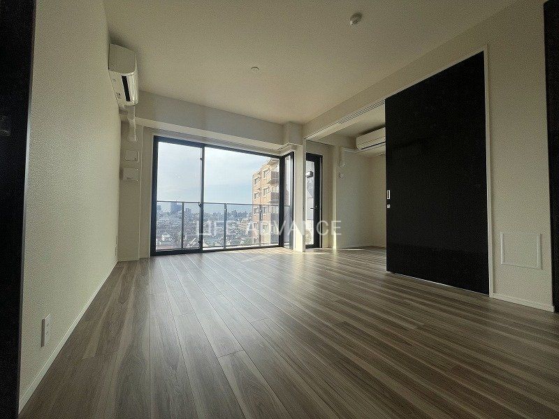 居室・リビング　参考画像 別住戸の写真です