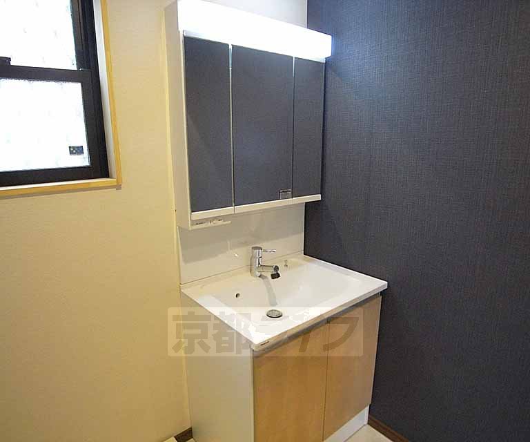 洗面設備　シャンプードレッサーつきです