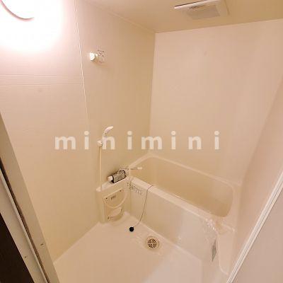 バス・シャワールーム　※写真は別号室のものですので現状優先とさせていただきます