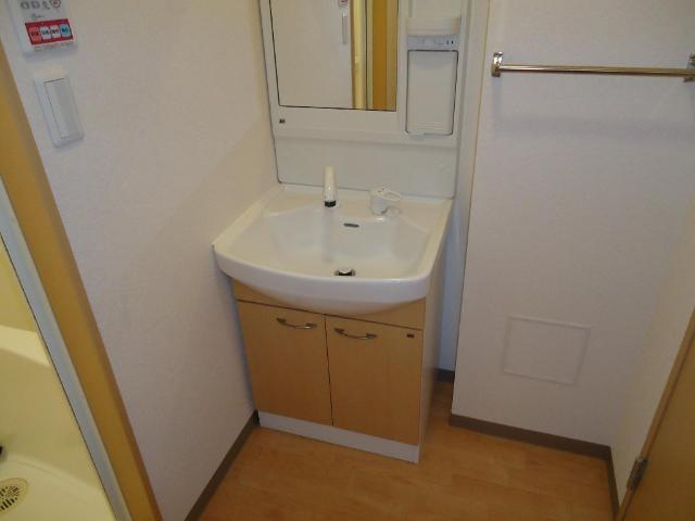 洗面設備　洗髪洗面化粧台