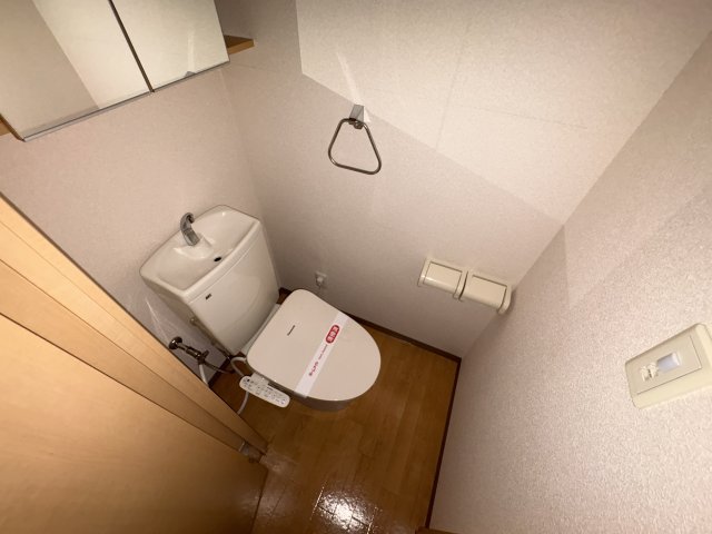 トイレ　シャワー付トイレ