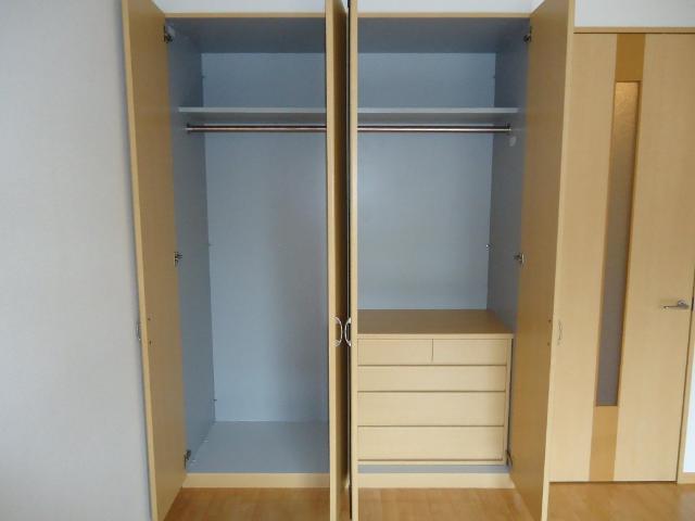 収納　クローゼット