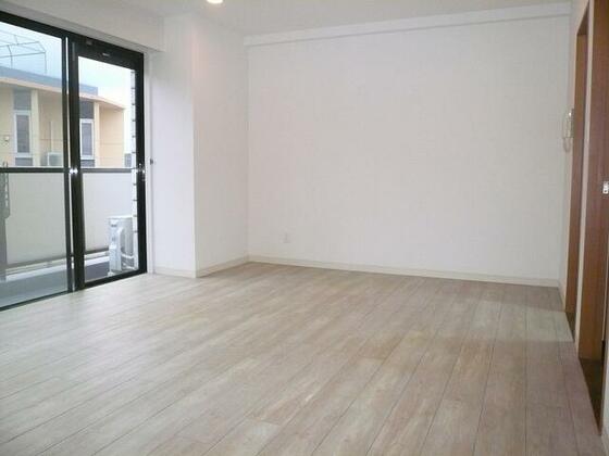 居室・リビング　※リフォーム前の写真です。