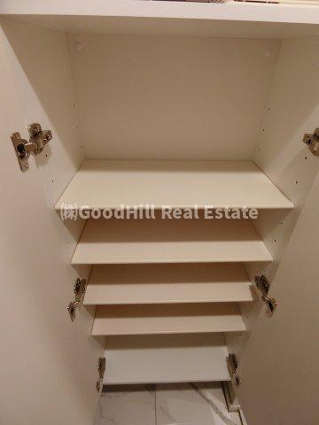 収納　リビオメゾン新大阪