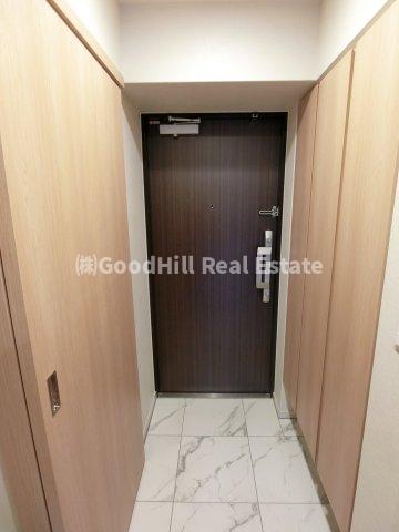 玄関　リビオメゾン新大阪