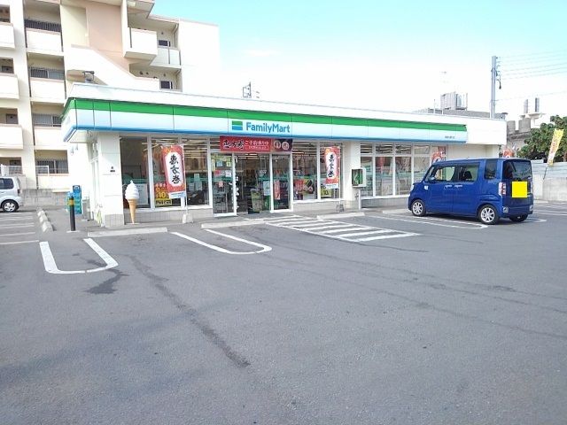 コンビニ　ファミリーマート美里大通り店（コンビニ）まで400m